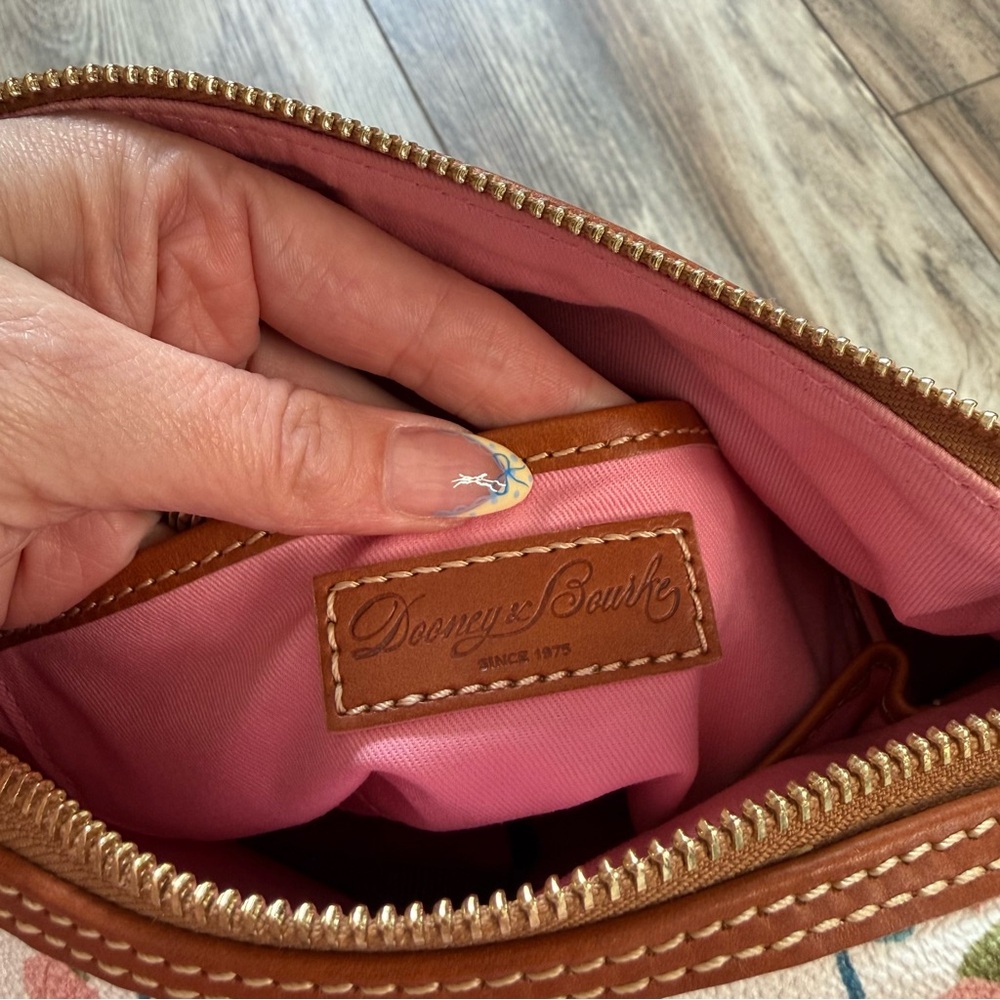 Dooney & Bourke Aristocats Patterned Shoulder Bag - Picture 15 of 16